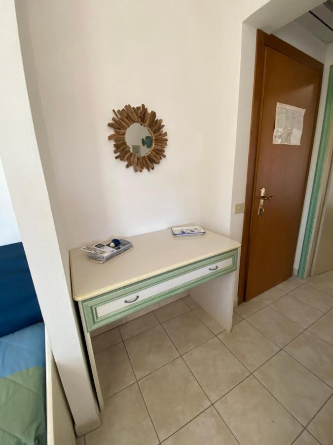 Hotel Due Torri Porto Azzurro Ngoại thất bức ảnh