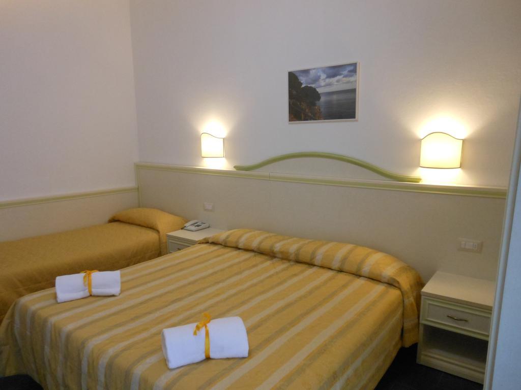 Hotel Due Torri Porto Azzurro Ngoại thất bức ảnh