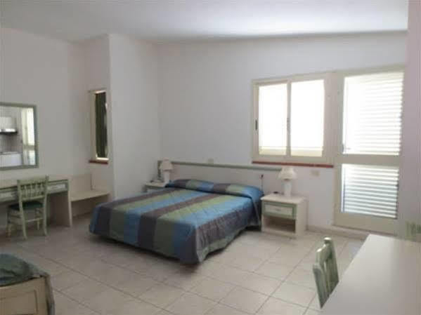 Hotel Due Torri Porto Azzurro Ngoại thất bức ảnh