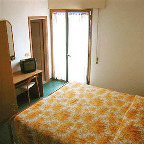 Hotel Due Torri Porto Azzurro Ngoại thất bức ảnh