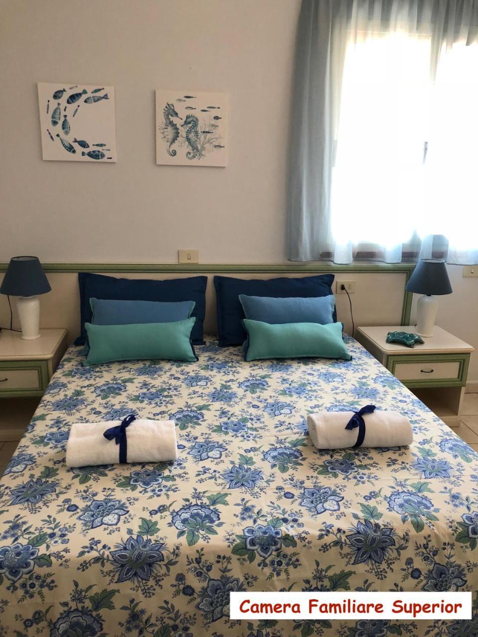 Hotel Due Torri Porto Azzurro Ngoại thất bức ảnh