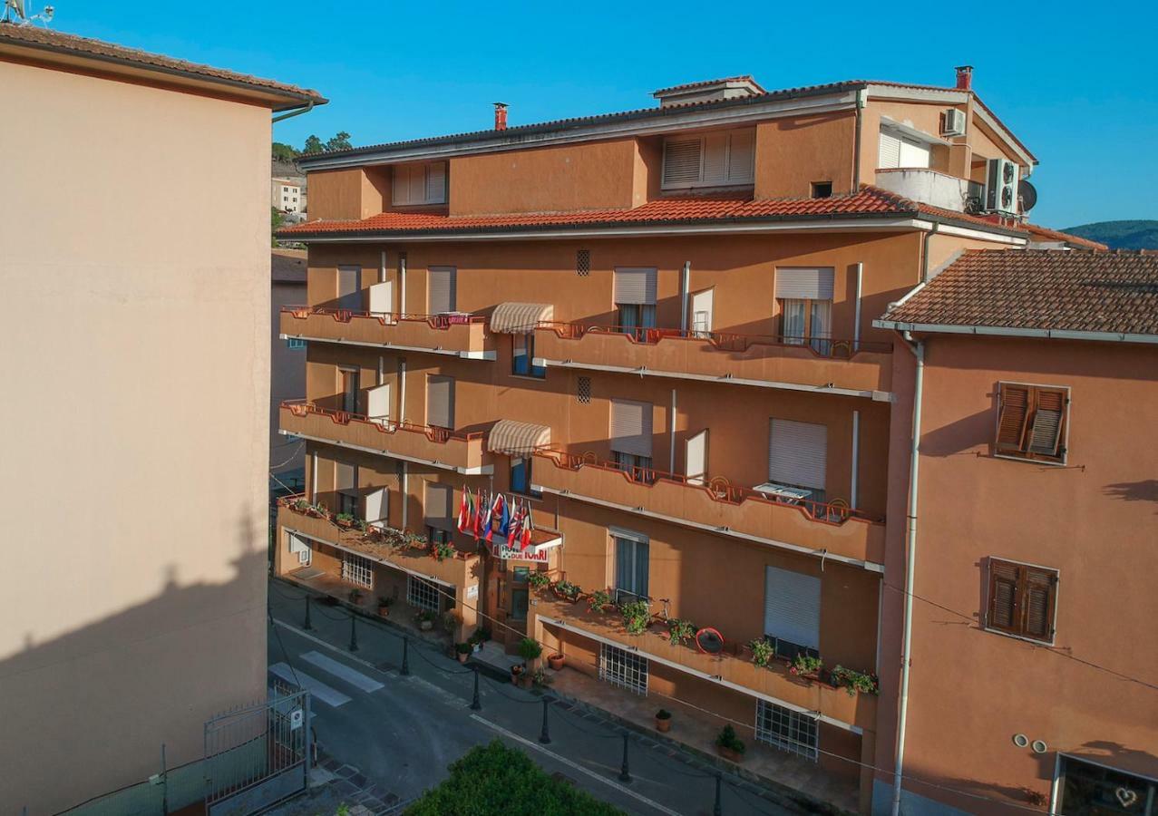 Hotel Due Torri Porto Azzurro Ngoại thất bức ảnh