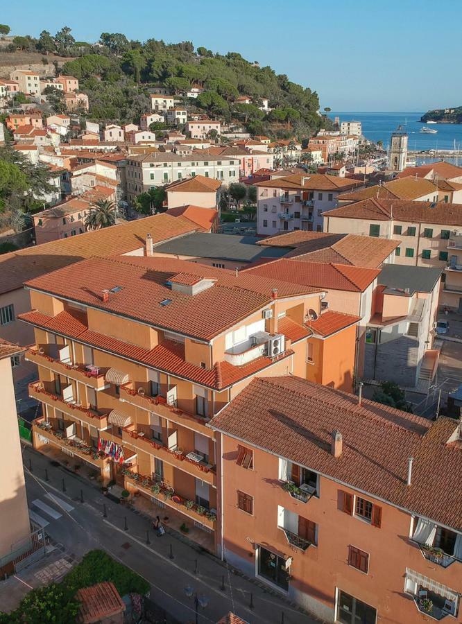Hotel Due Torri Porto Azzurro Ngoại thất bức ảnh